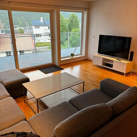 Sentral Leilighet Med Fantastisk Utsikt Tromsø Eksteriør bilde